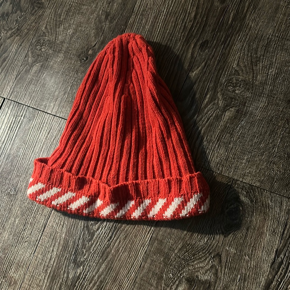 Off white Skully/Beanie Virgil
